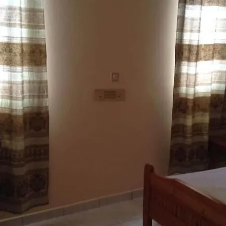 Yiorgos העיירה קוס