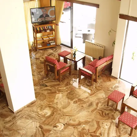 Yiorgos העיירה קוס